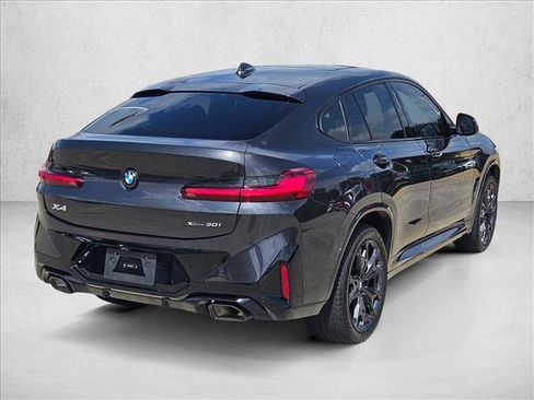 Used 2025 BMW X4 xDrive30i AWD/4WD image 5