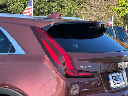Used 2023 Cadillac XT4 Premium Luxury image 8