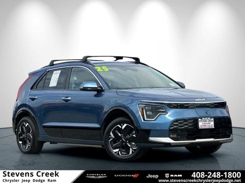 Used 2025 Kia Niro Wave w/ Wave Preserve Package FWD image 1