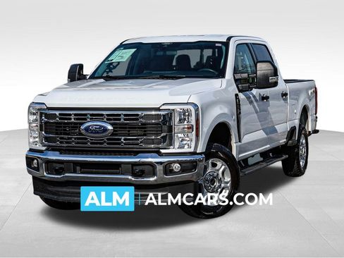 Used 2025 Ford F250 XLT image 1
