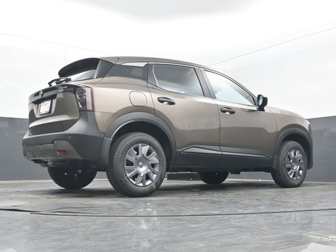 New 2026 Nissan Kicks S image 27