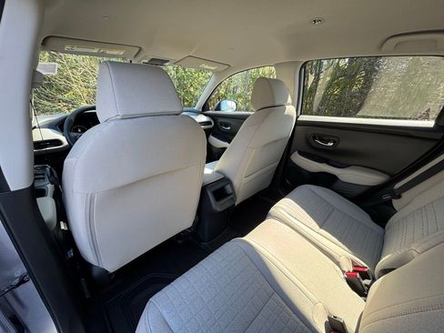 New 2026 Honda HR-V LX image 9