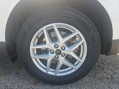 Used 2024 Ford Edge SEL w/ Convenience Package AWD/4WD image 9