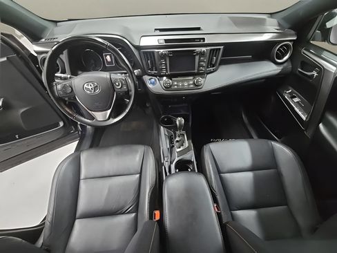 Used 2018 Toyota RAV4 SE AWD/4WD image 28