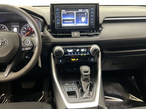 Used 2019 Toyota RAV4 LE w/ All Weather Liner Package AWD/4WD image 32