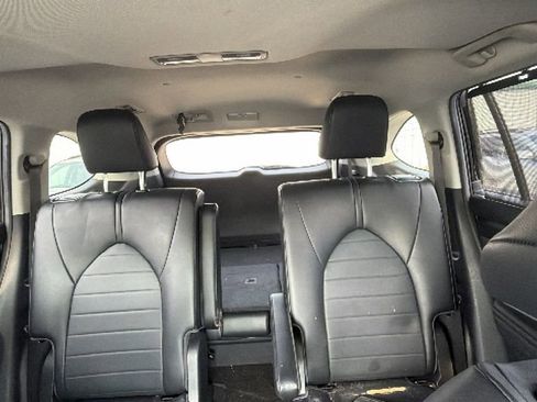 Used 2023 Toyota Highlander XLE FWD image 15