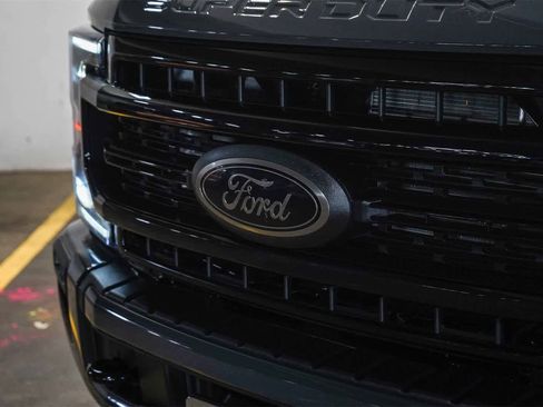 Used 2021 Ford F250 Lariat image 9