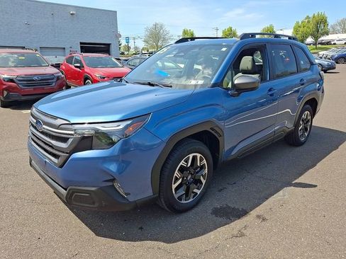 Certified 2025 Subaru Forester Premium w/ Convenience Package #1 AWD/4WD image 3