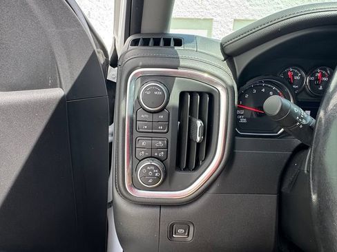 Used 2022 Chevrolet Silverado 1500 LTZ AWD/4WD image 25