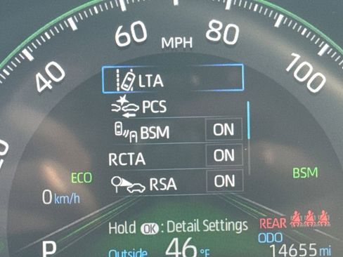 Used 2025 Toyota RAV4 XLE w/ Convenience Package image 19