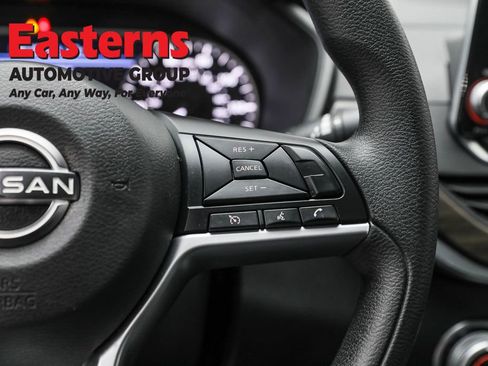 Used 2023 Nissan Altima 2.5 SV image 16