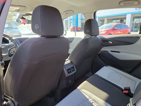 Certified 2024 Chevrolet Equinox LS FWD image 9