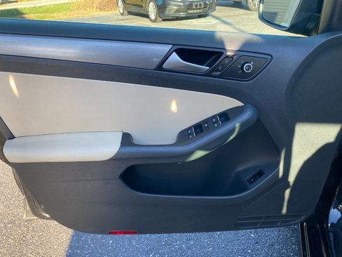 Used 2013 Volkswagen Jetta TDI image 11