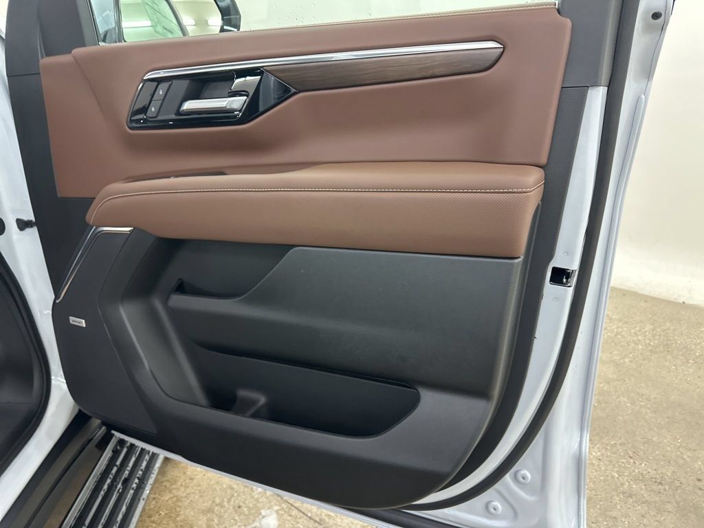 New 2026 Chevrolet Tahoe High Country AWD/4WD image 20