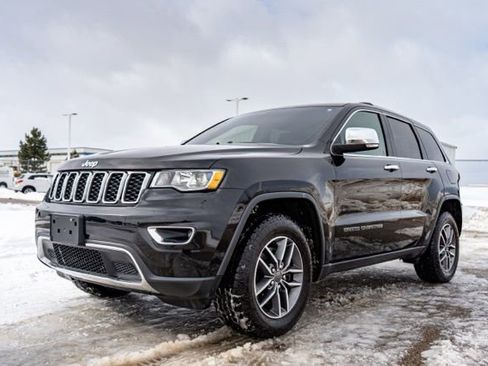 Used 2021 Jeep Grand Cherokee Limited w/ Trailer Tow Group IV image 3