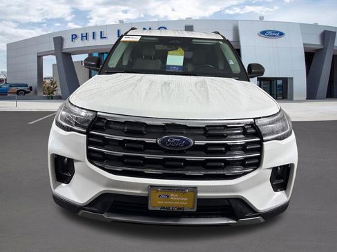 Certified 2025 Ford Explorer Active w/ Active Comfort Package AWD/4WD image 8