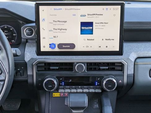 Used 2025 Toyota 4Runner Trailhunter image 18