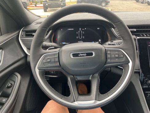 New 2025 Jeep Grand Cherokee L Altitude image 49