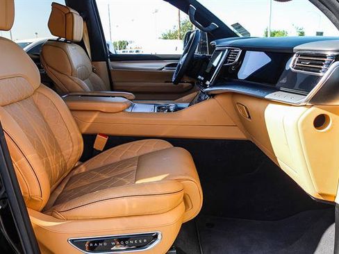 New 2023 Jeep Grand Wagoneer Series III image 19