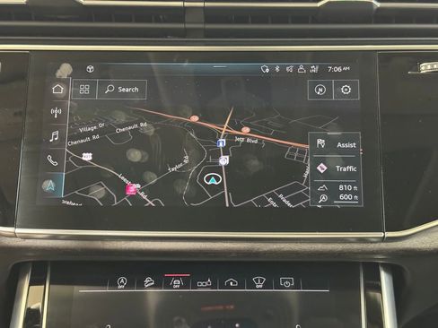 Used 2019 Audi Q8 Prestige w/ Luxury Package image 47