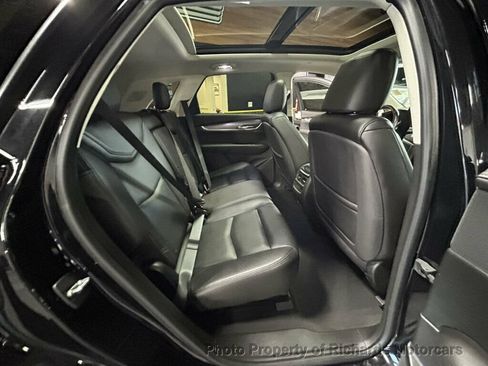 Used 2017 Cadillac XT5 Premium Luxury AWD/4WD image 17