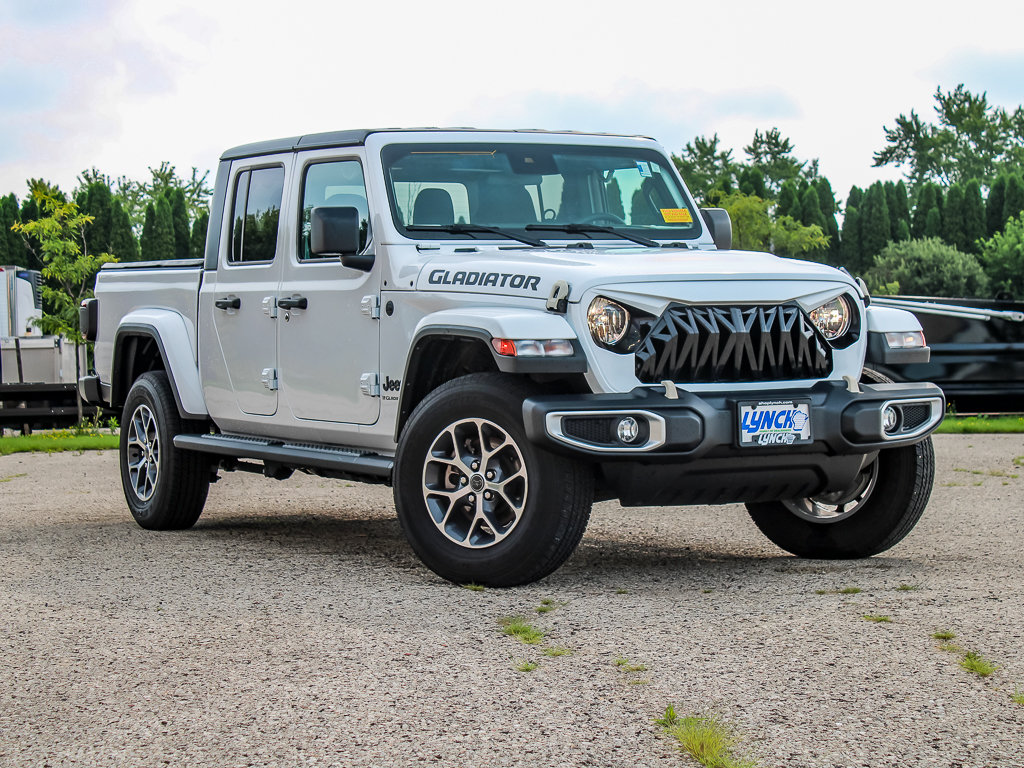 Used 2024 Jeep Gladiator Sport w/ Dual Top Group AWD/4WD image 46