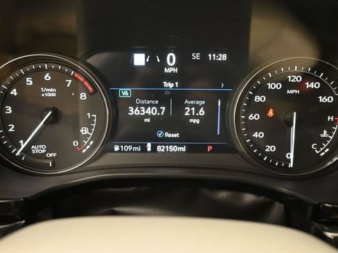 Used 2022 Cadillac XT6 Premium Luxury w/ Technology Package FWD image 13