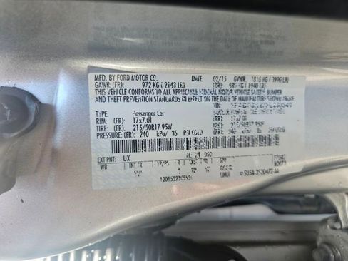 Used 2015 Ford Focus SE w/ SE Sport Package image 29