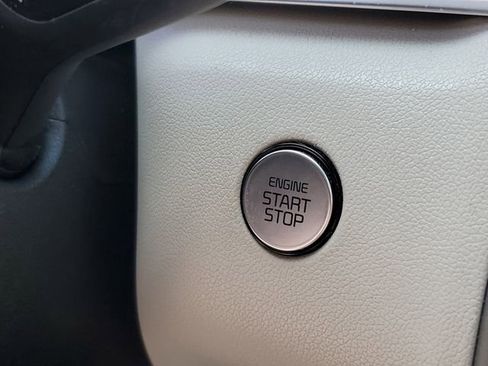 Certified 2023 Kia Sorento S image 29