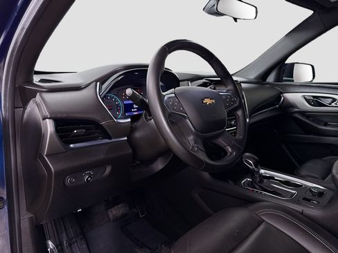 Used 2023 Chevrolet Traverse LT w/ LPO, Floor Liner Package FWD image 11