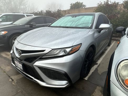Used 2021 Toyota Camry XSE image 2