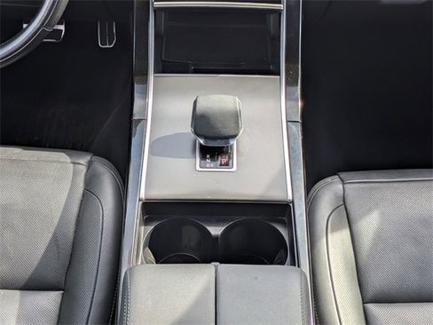 Used 2025 Land Rover Range Rover Velar Dynamic SE image 21