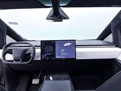 Used 2024 Tesla Cybertruck AWD Crew Cab image 26