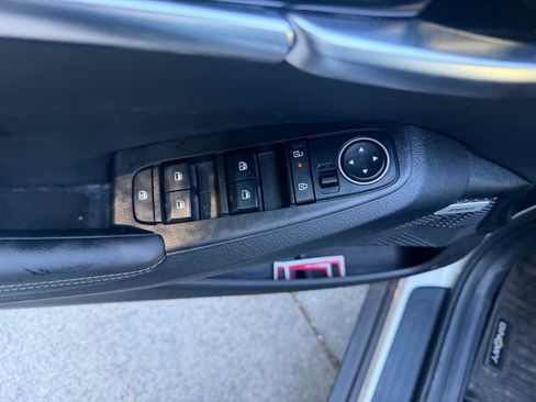 Used 2024 Kia Seltos SX w/ SX Sunroof Package AWD/4WD image 11