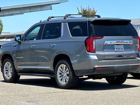 Used 2022 GMC Yukon SLT w/ SLT Premium Package AWD/4WD image 6