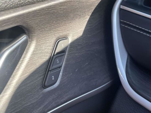 Used 2024 Jeep Grand Cherokee Limited image 25