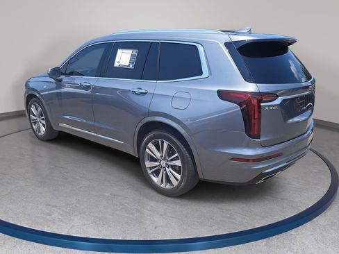Used 2020 Cadillac XT6 Premium Luxury FWD image 7