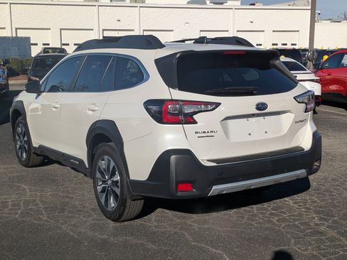 Used 2025 Subaru Outback Limited AWD/4WD image 7