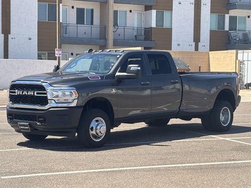 Used 2024 RAM 3500 Tradesman w/ Chrome Appearance Group AWD/4WD image 12