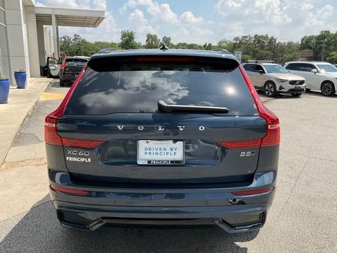 Certified 2025 Volvo XC60 B5 Core AWD/4WD image 6