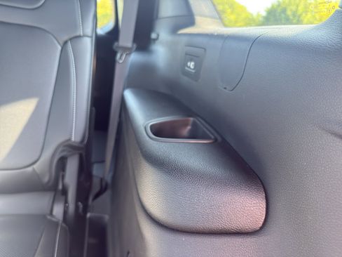 New 2025 Jeep Grand Cherokee L Limited w/ Luxury Tech Group II image 37