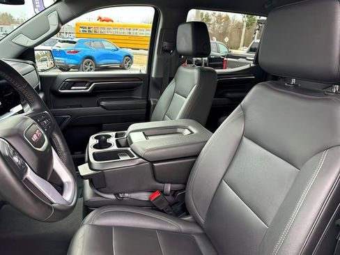 Used 2024 GMC Sierra 1500 SLT image 19