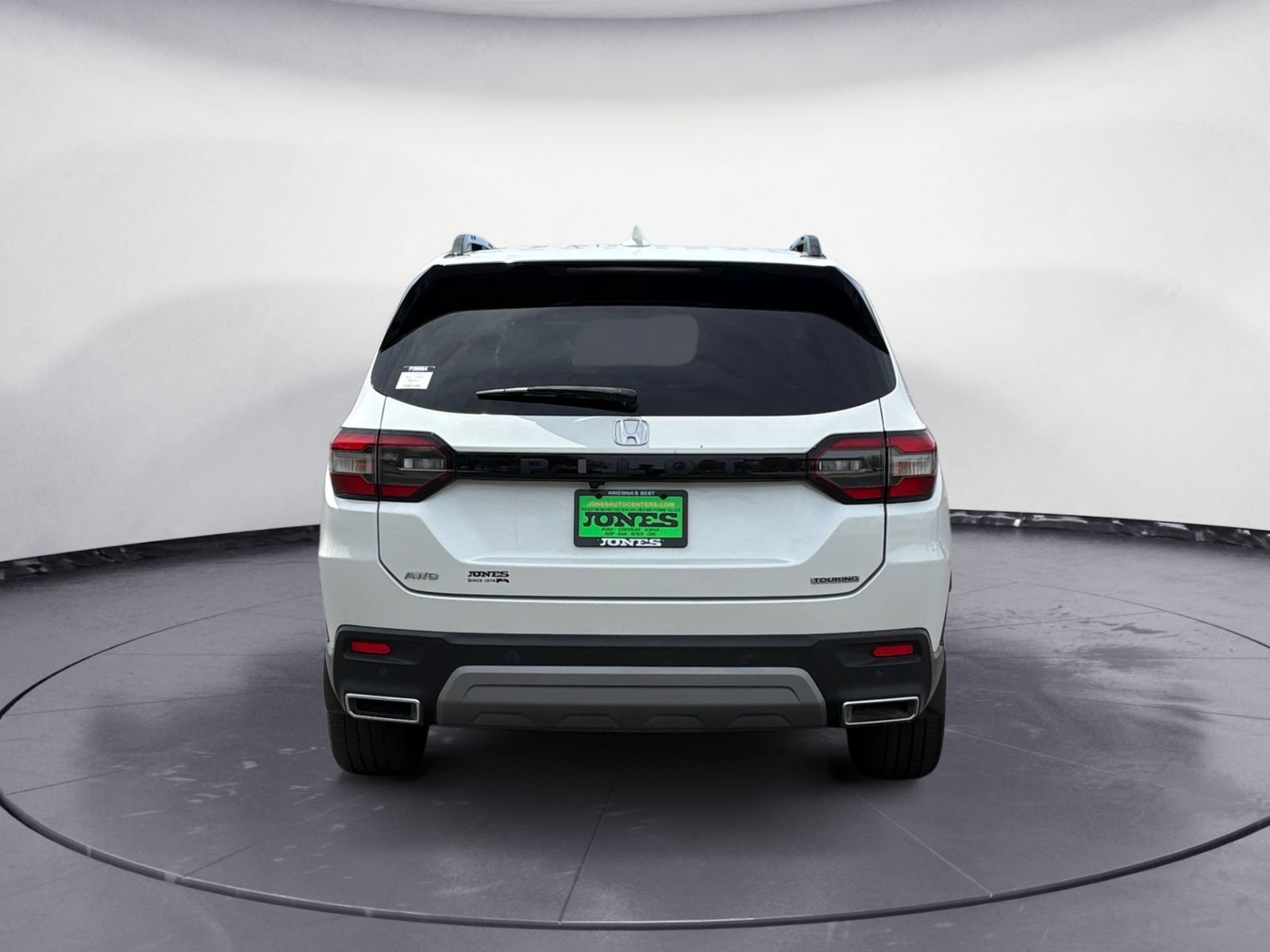Used 2023 Honda Pilot Touring image 4