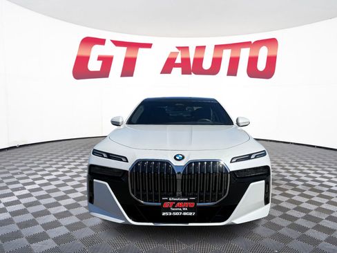 Used 2024 BMW 740i xDrive image 4