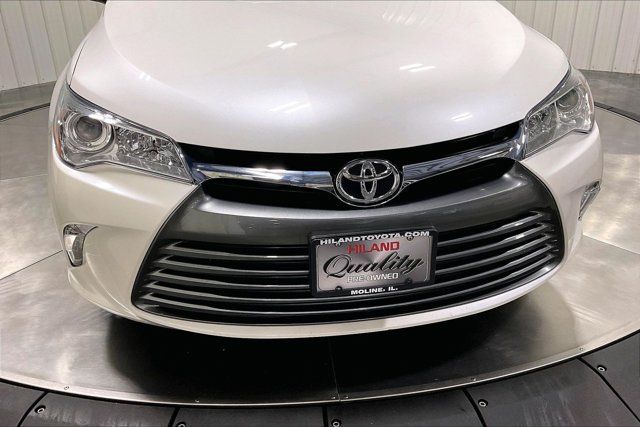 Used 2017 Toyota Camry XLE w/ Moonroof Package FWD image 30