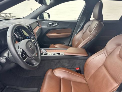 Used 2025 Volvo XC60 T8 Ultra w/ Climate Package AWD/4WD image 21