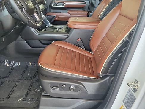 Used 2026 GMC Sierra 2500 Denali Ultimate AWD/4WD image 13