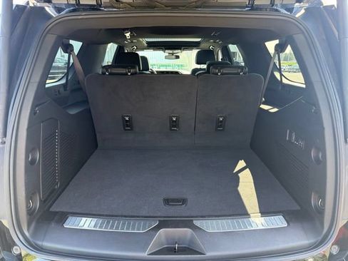 Used 2024 GMC Yukon XL Denali AWD/4WD image 19
