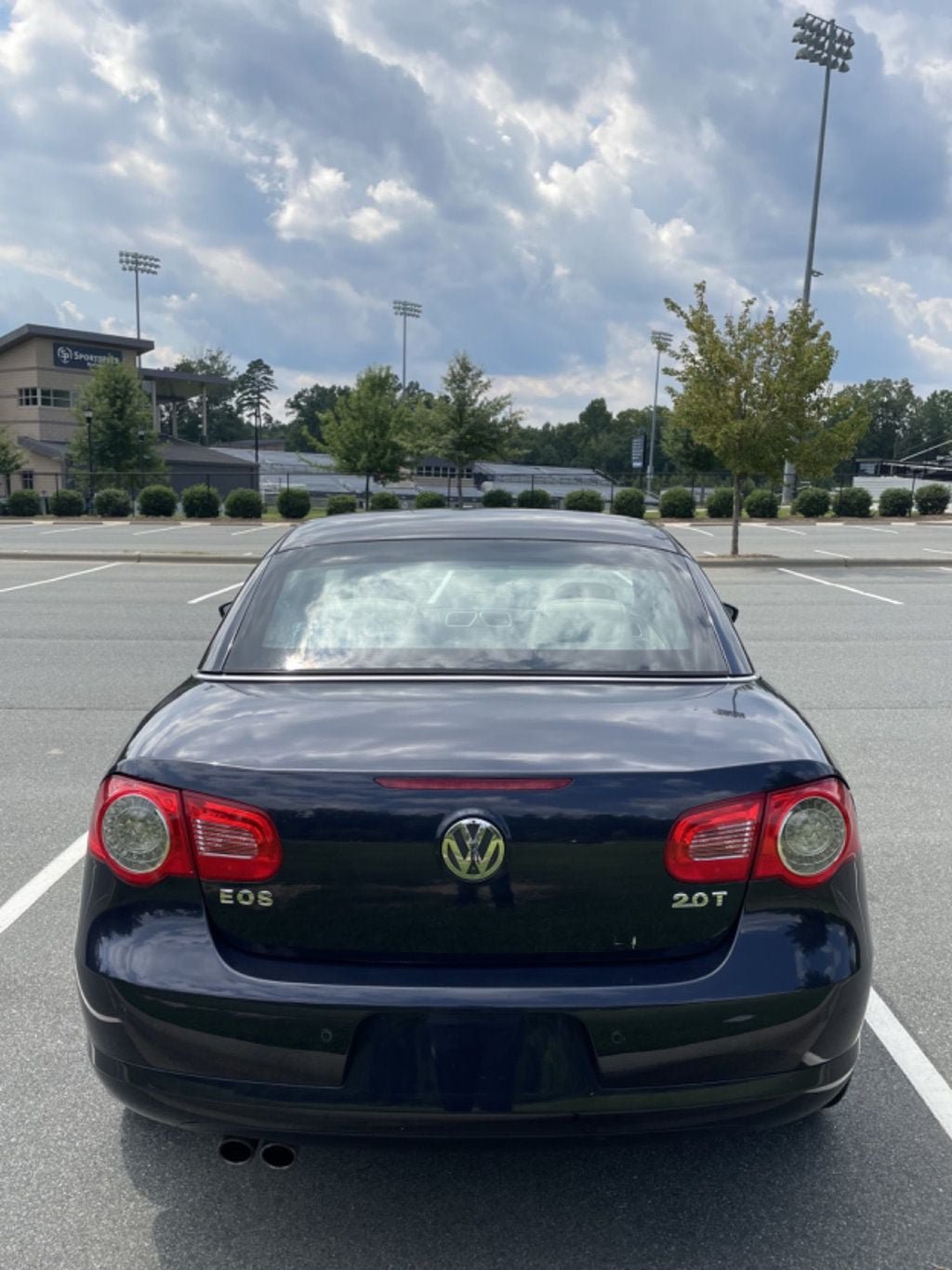 Used 2009 Volkswagen Eos Lux FWD image 21