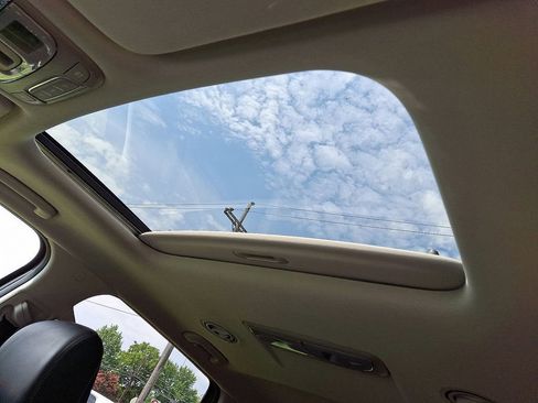 Certified 2022 Kia Telluride S image 17